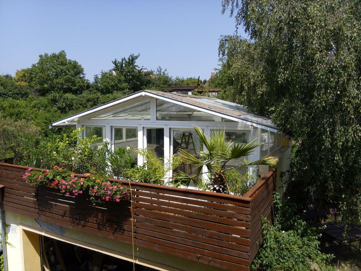 Greenhouse Just 15 Min From The Old Town Bratislava Exterior photo